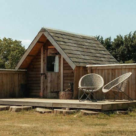 チッペナム Glamping At The Retreat Wiltshire Is Rural Blissヴィラ エクステリア 写真