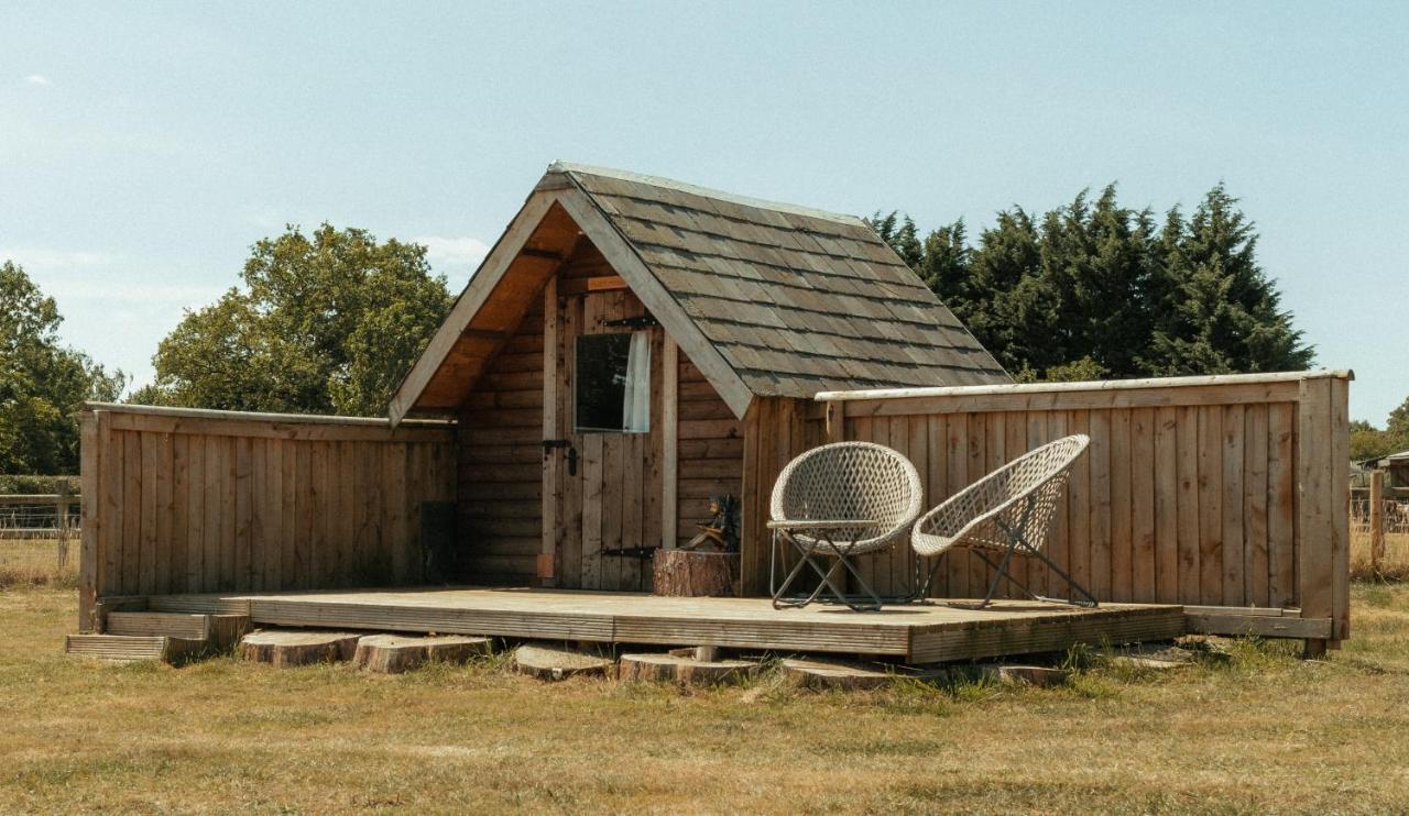 チッペナム Glamping At The Retreat Wiltshire Is Rural Blissヴィラ エクステリア 写真